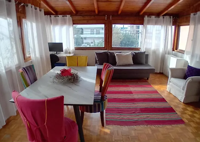 Sunny Apartment Northern Athens